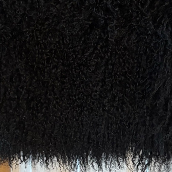 ⭐️HP! Adrienne Landau Cropped Mongolian Fur Vest in Black. Size L. Brand new! - Picture 6 of 7